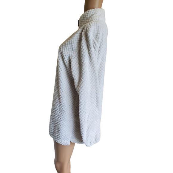 Shop The Mint Women's Light Gray Faux Fur Long Sleeve Mock Neck Sweater Size M - Picture 3 of 6